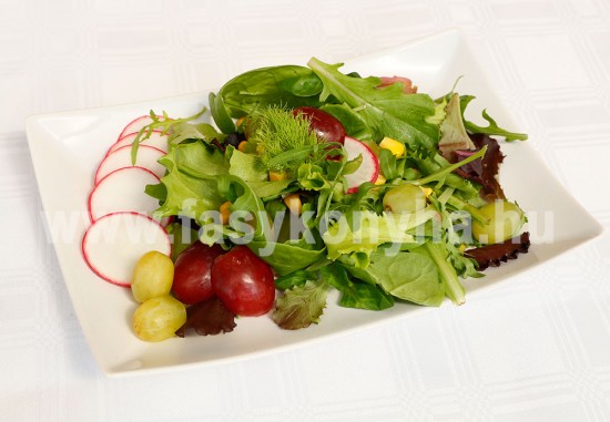 eloetel Szőlős kukoricás saláta vinaigrette öntettel