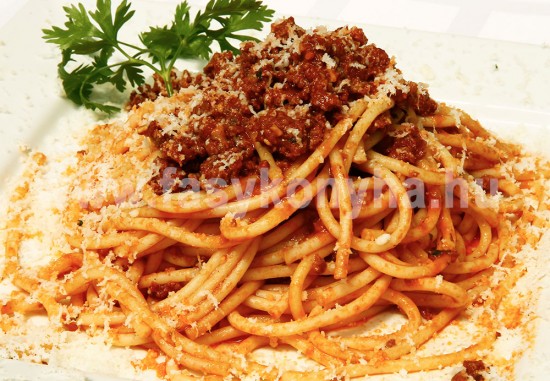foetel Húsos spagetti