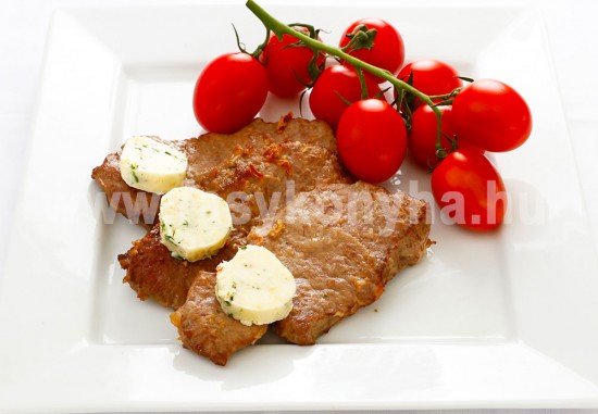 foetel Borjúpecsenye bazsalikommal fűszerezett vajjal 