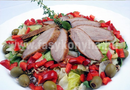 foetel Kacsamell kakukkfűvel fűszerezve