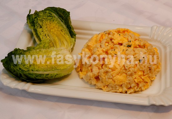 foetel Klasszikus tojásos galuska ecetes salátával