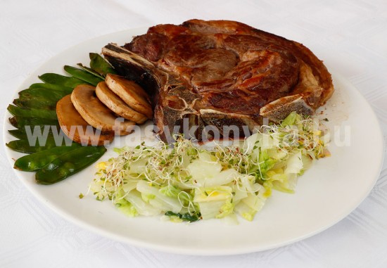 foetel Marharostélyos vajban párolt kínai kellel