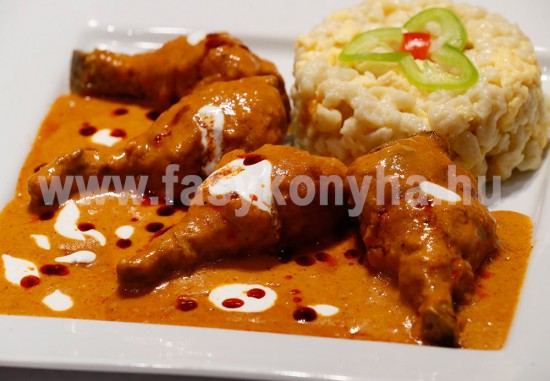 foetel Paprikás csirkecomb tojásos galuskával