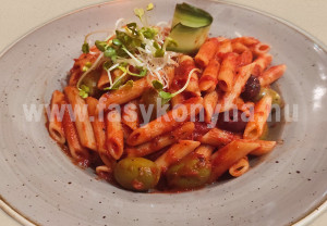 foetel Paradicsomos olívabogyós penne