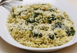 foetel Spenótos csirkehúsos sajtos fusilli 