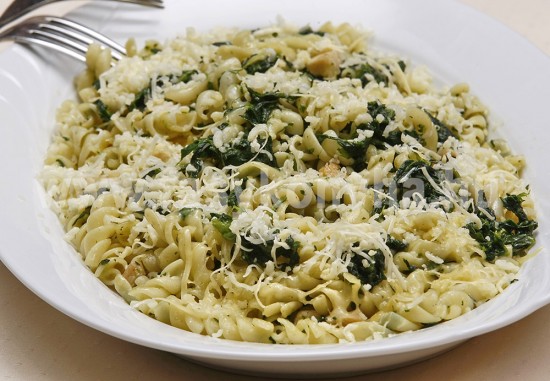 foetel Spenótos csirkehúsos sajtos fusilli 